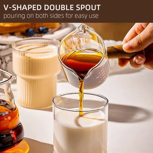 Taza Medidora de Café de Vidrio con Mango de Madera y Escala